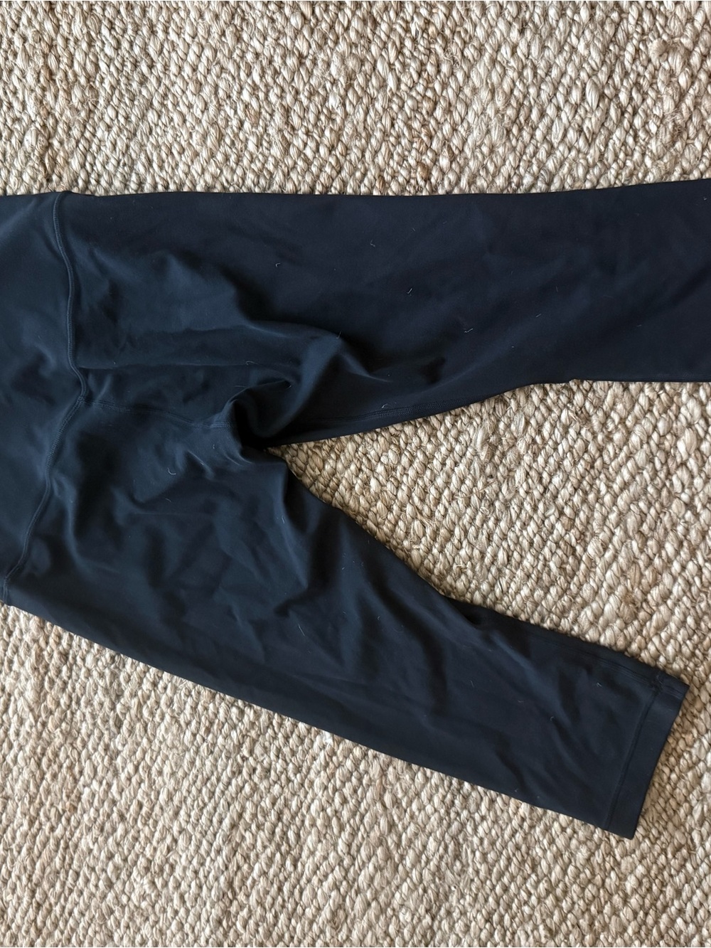 lululemon Black Align 17” High-Rise Leggings (Capris) - Picture 2 of 3